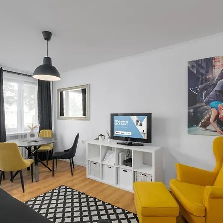 Dorycka 6 By Nyx * Varsavia